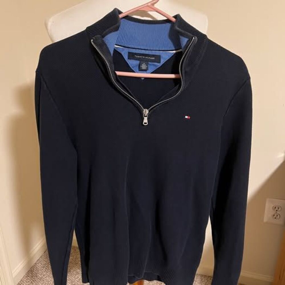 Tommy Hilfiger Navy Quarter Zip Pullover Men’s medium